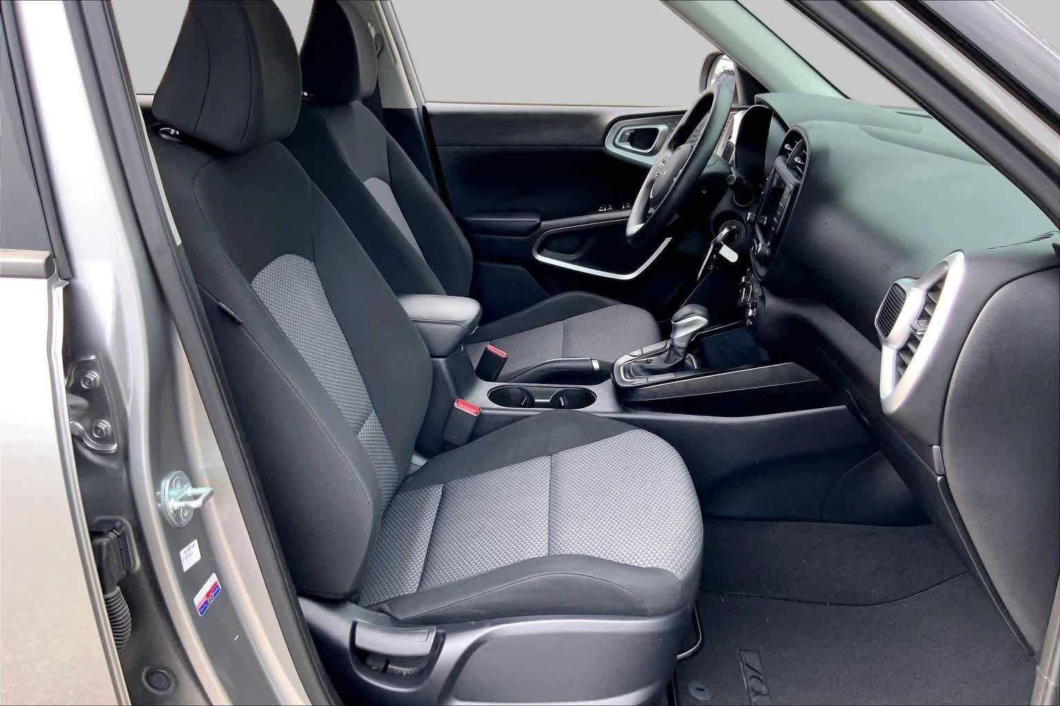 Used 2023 Steel Gray Kia LX image 9