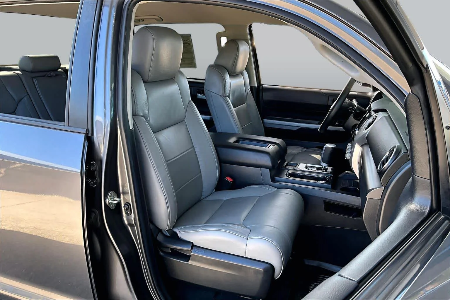 Used 2020 Magnetic Grey Metallic Toyota SR5 image 9