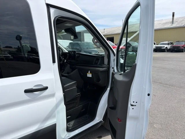 New 2026 Oxford White Ford Passenger Van XL image 29