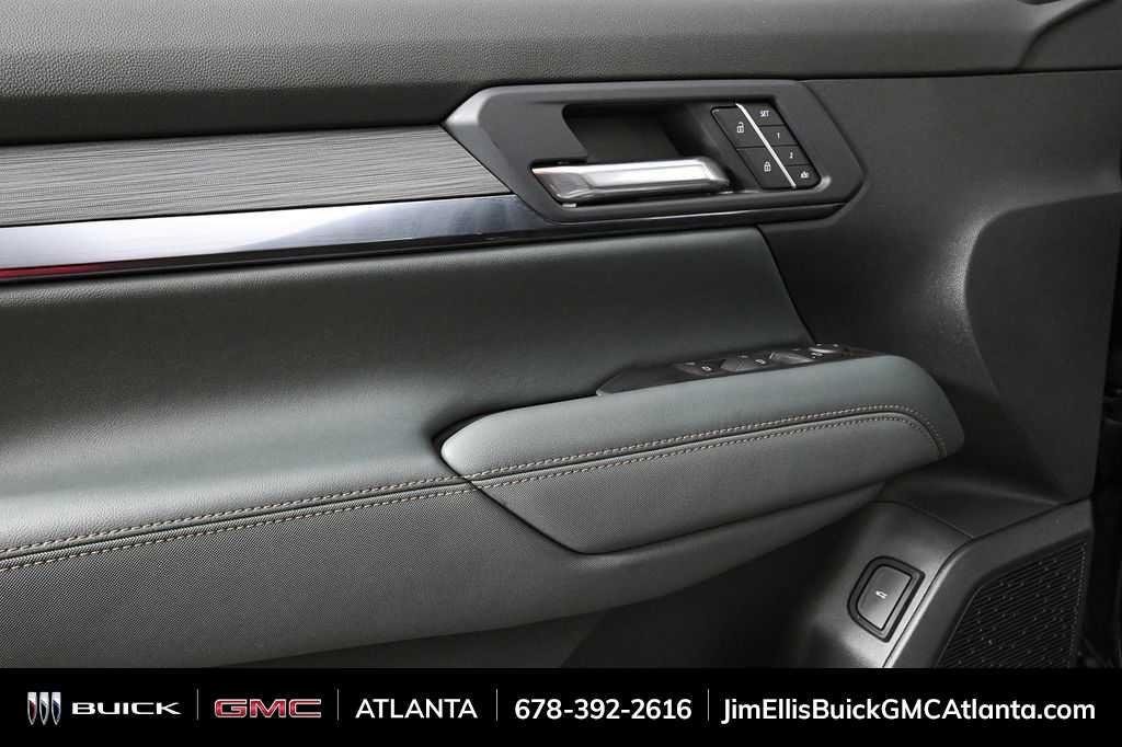 2026 GMC Terrain AT4 - Photo 6