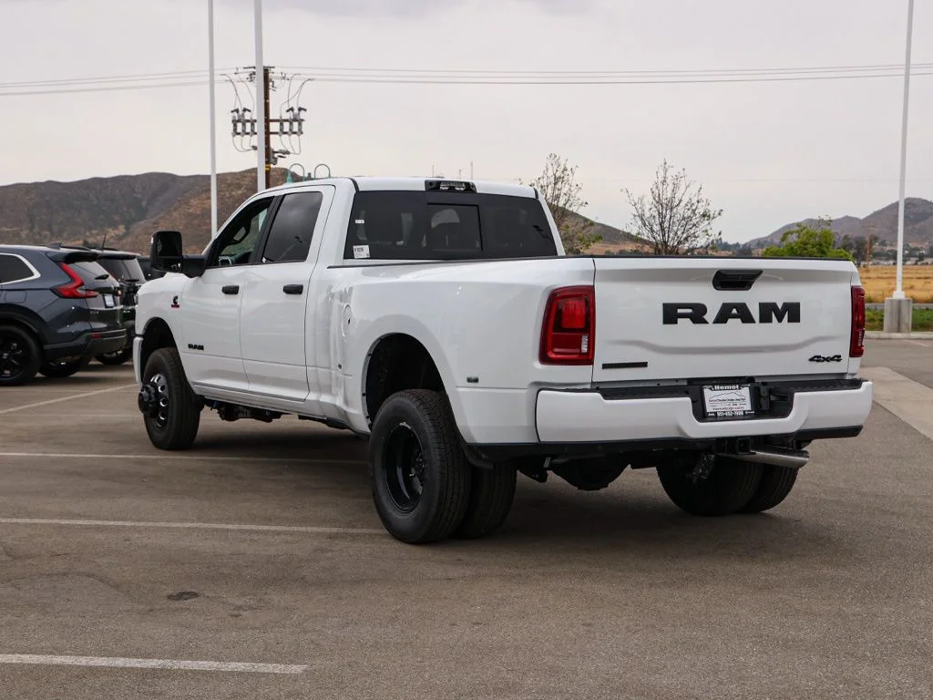 New 2026 Bright White Clear-Coat Exterior Paint RAM Big Horn Night Edition image 6