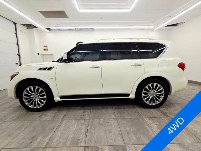 Used 2017 White INFINITI Base image 2