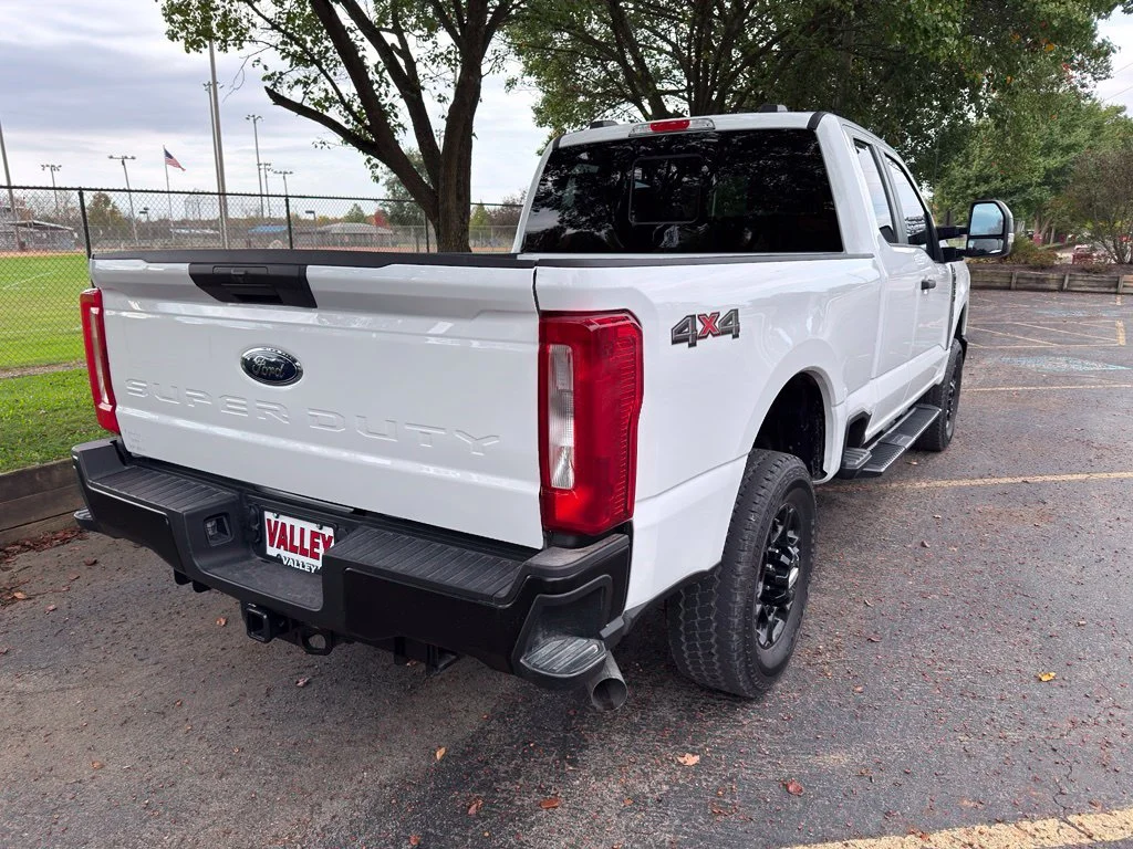 Used 2026 White Ford XL image 12
