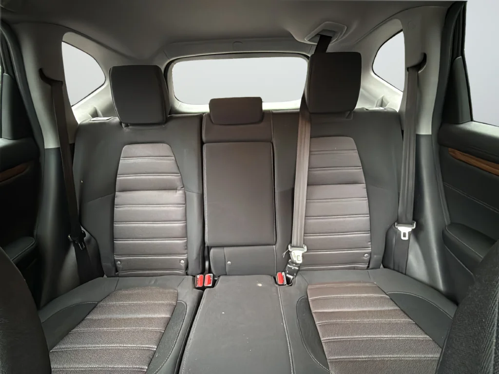 Used 2018  Honda EX image 29