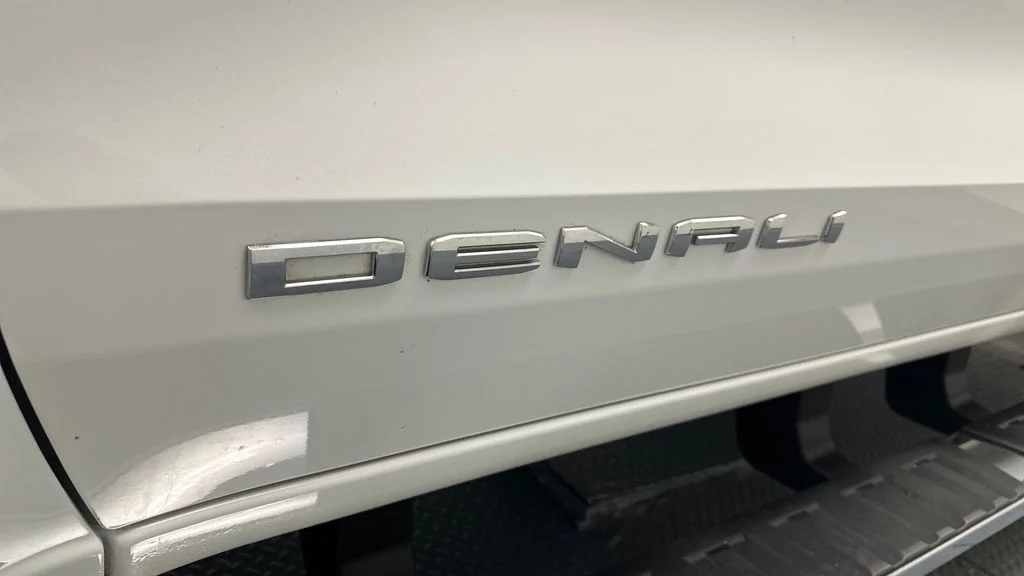 Used 2024 White GMC Denali image 20