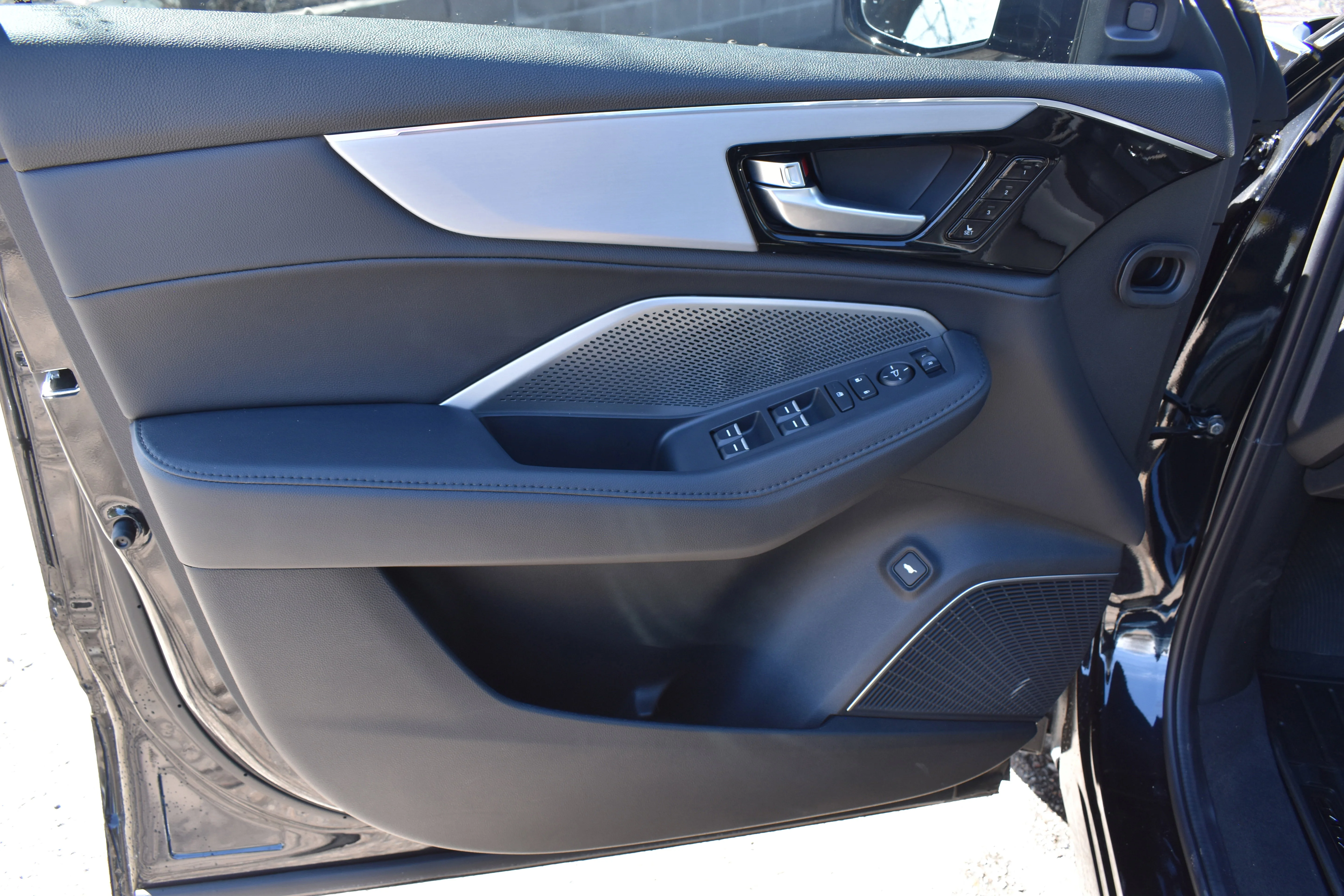 New 2026 Majestic Black Pearl Acura 4MDX image 23