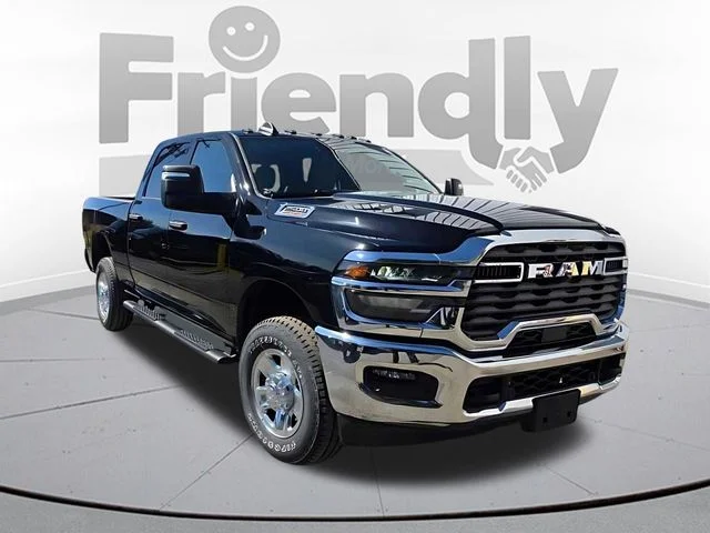 New 2026 Diamond Black Crystal Pearl-Coat Exterior Paint RAM Tradesman image 3