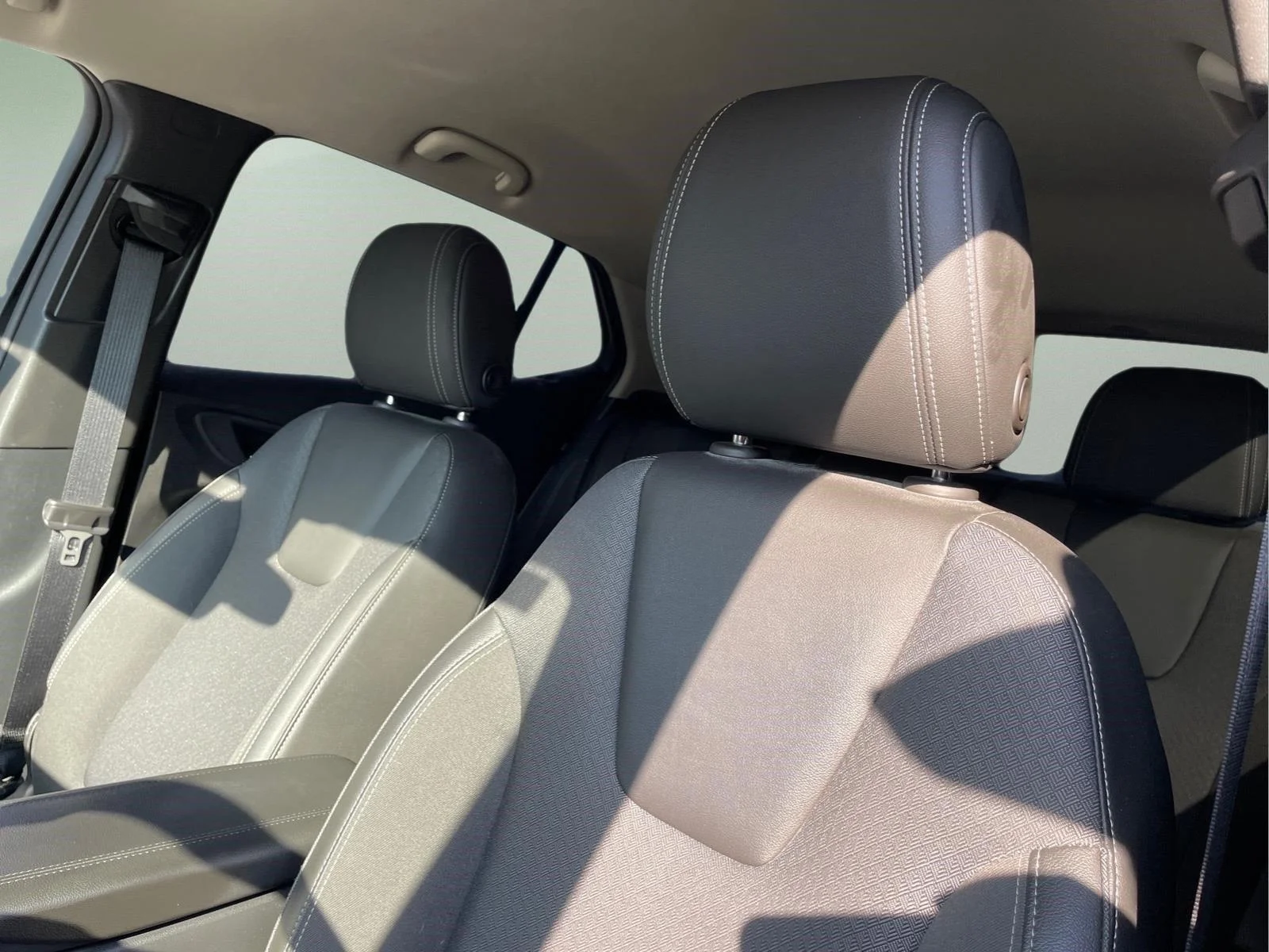 Used 2025 Moonstone Gray Metallic Buick Preferred image 18