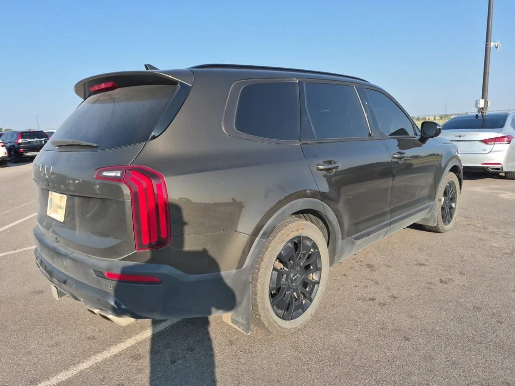 Used 2022 Green Kia SX image 2