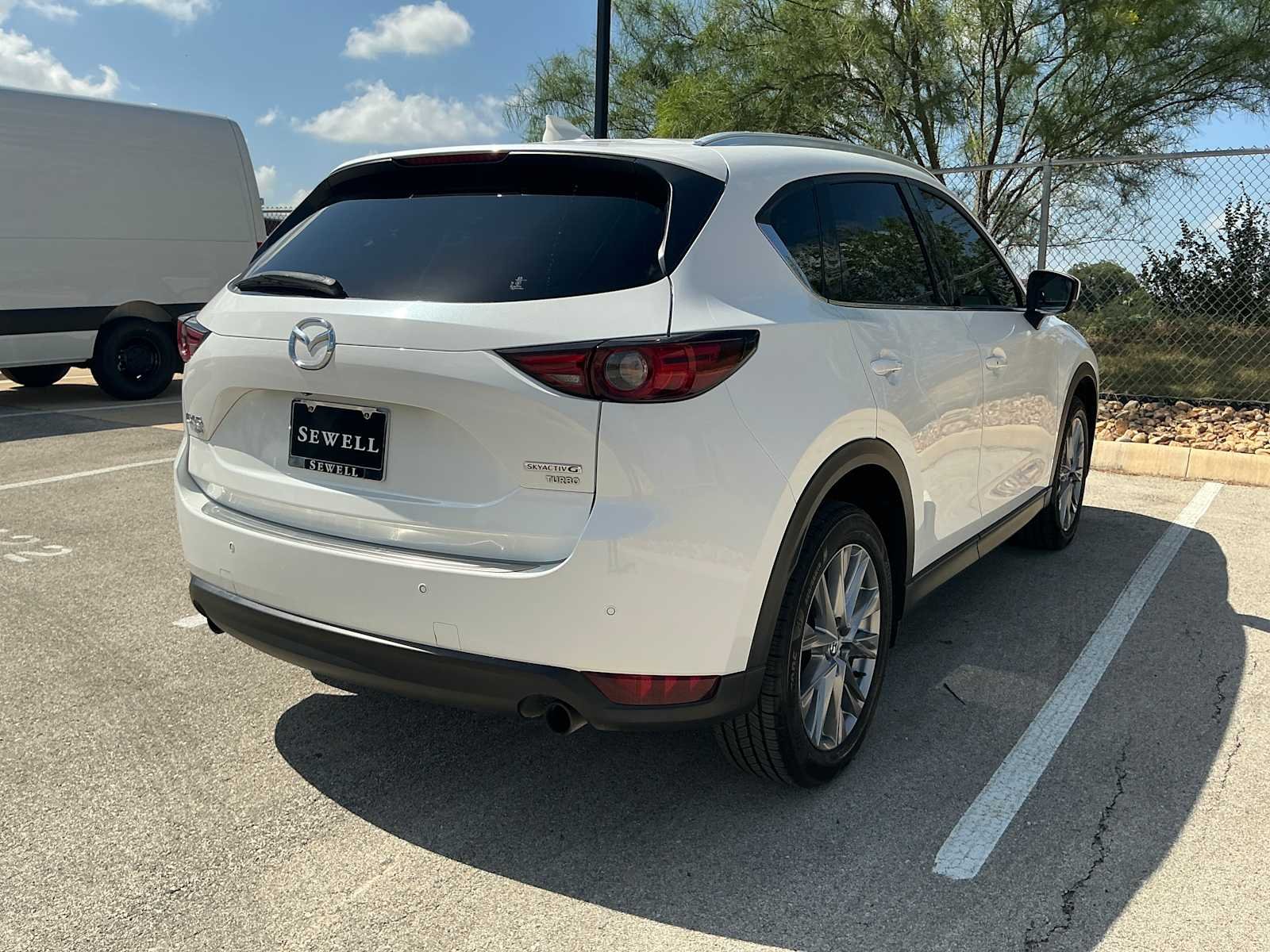 Used 2021 Snowflake White Pearl Mica Mazda Grand Touring Reserve image 4