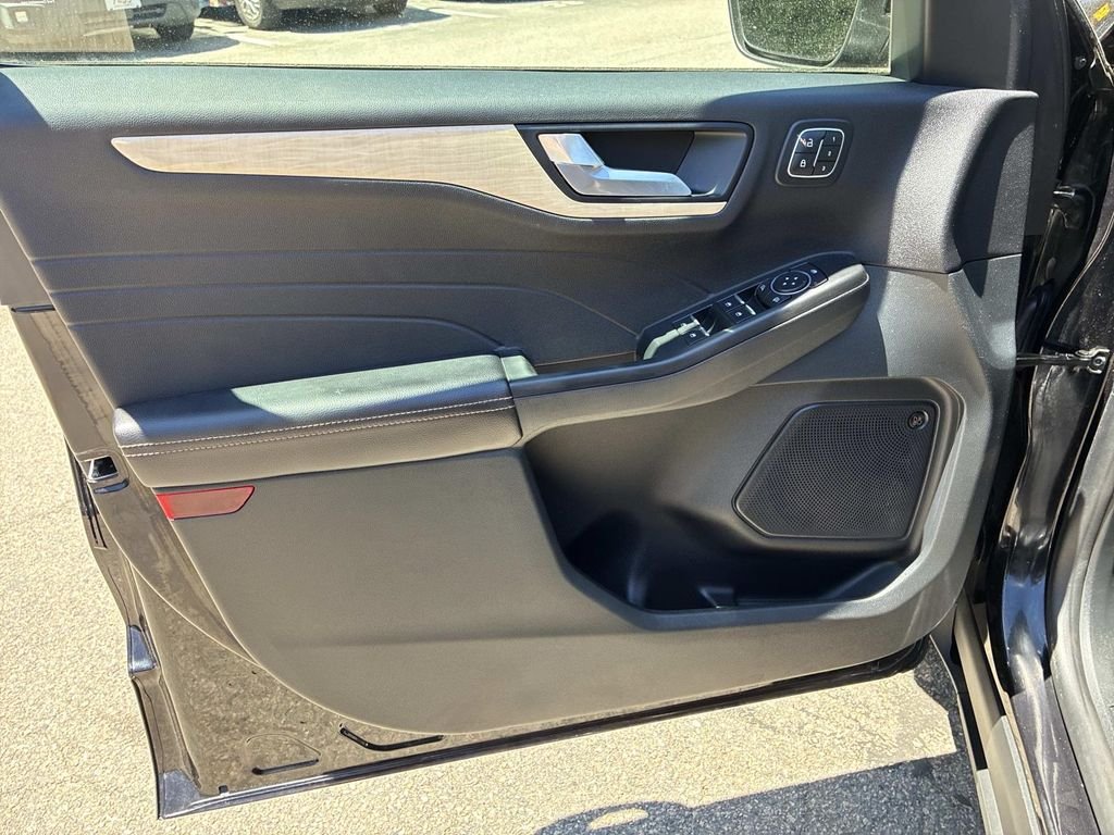 Used 2022 Black Ford Titanium image 21