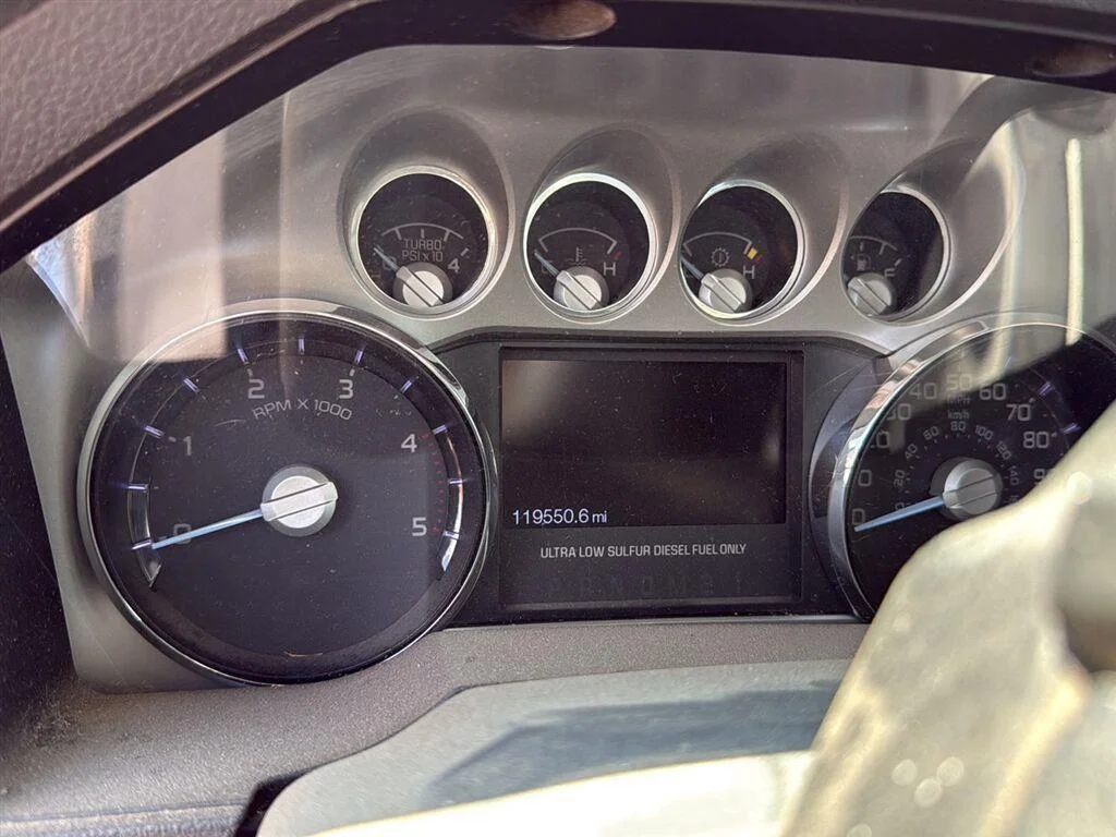 Used 2014 Ingot Silver Metallic Ford Lariat image 6