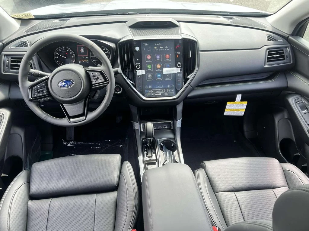 Used 2025 Ice Silver Metallic Subaru Onyx Edition Touring image 11
