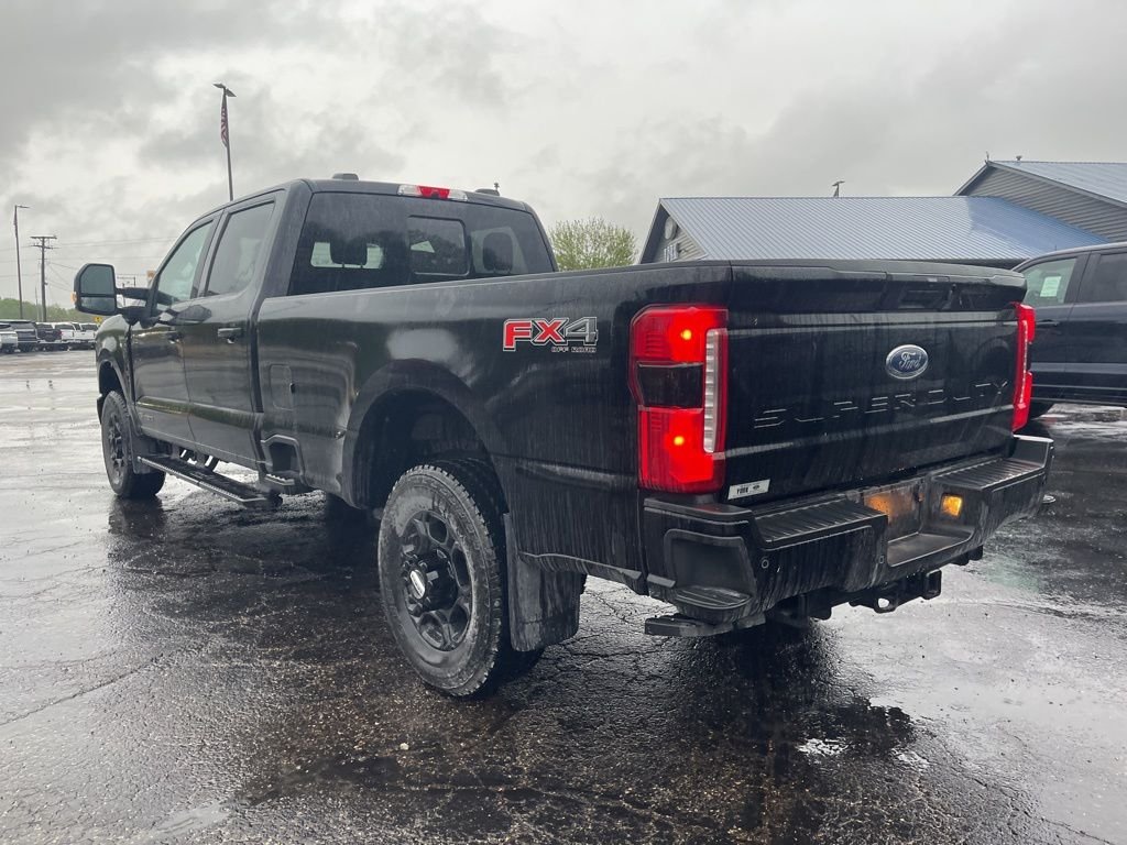Used 2025 Black Ford XL image 4