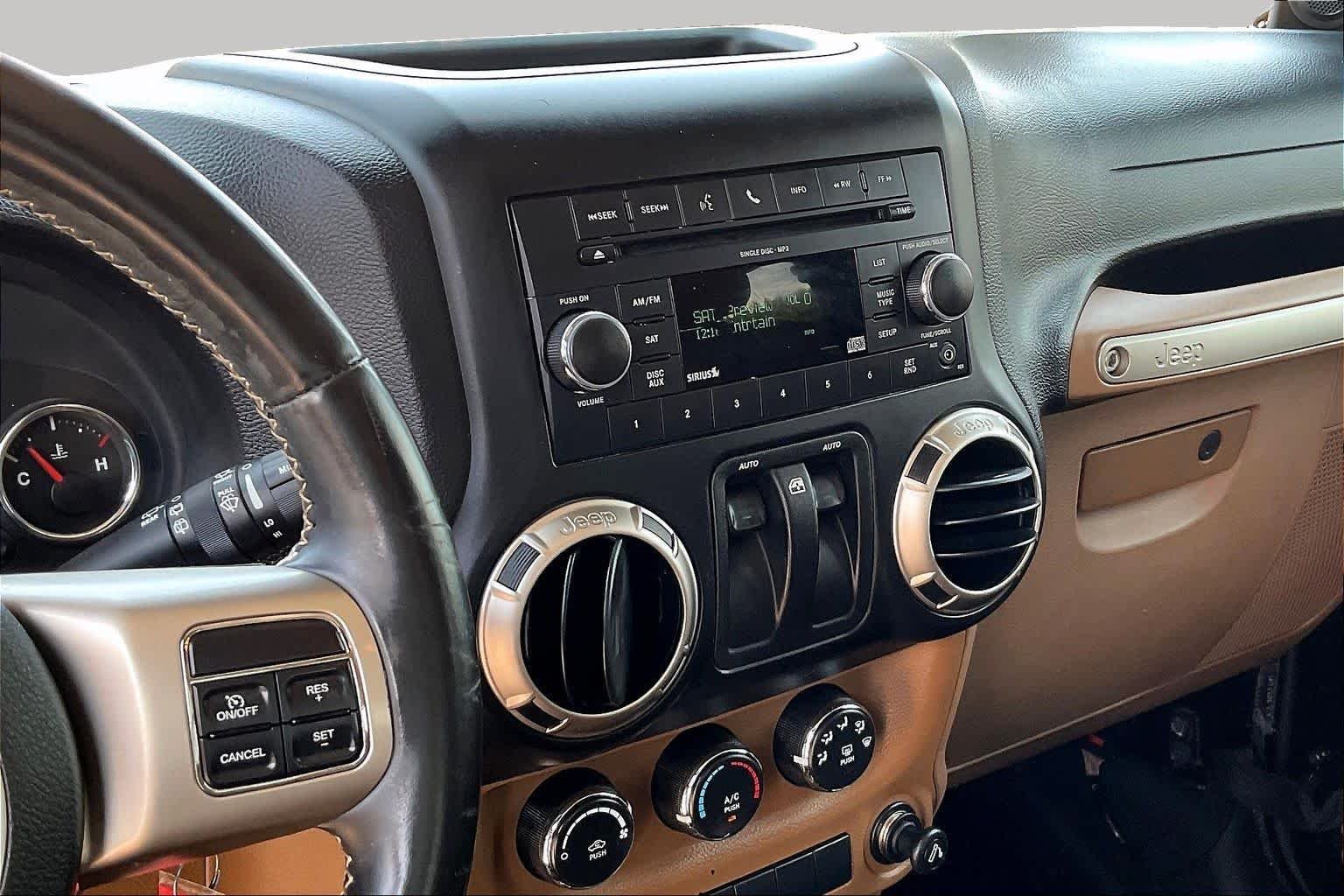 Used 2011 Black Clearcoat Jeep Mojave image 5