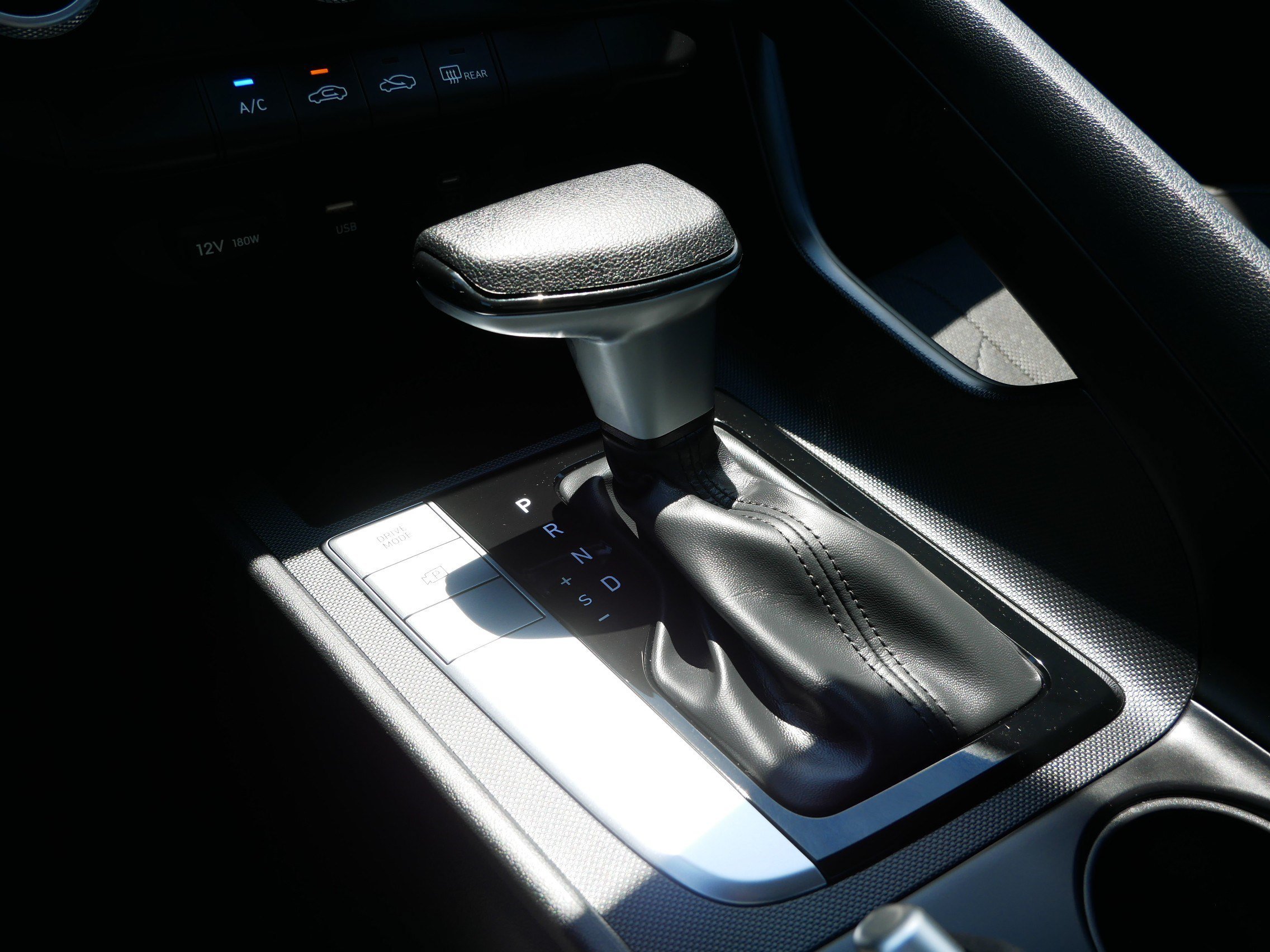 Certified Used 2026 Fluid Metal Hyundai SE image 24