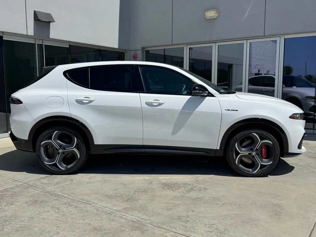2026 Alfa Romeo Tonale Veloce - Photo 8