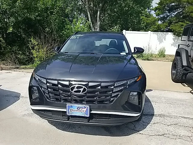 Used 2022 Gray Hyundai SEL image 9