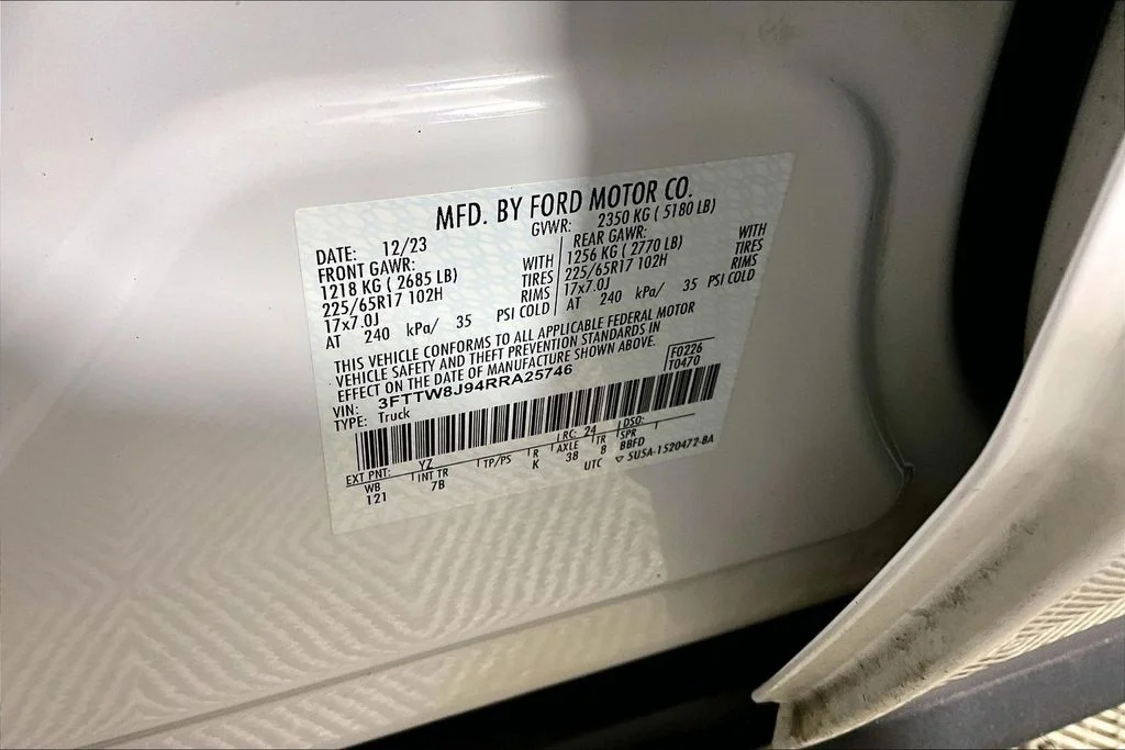Used 2024 Oxford White Ford XLT image 26