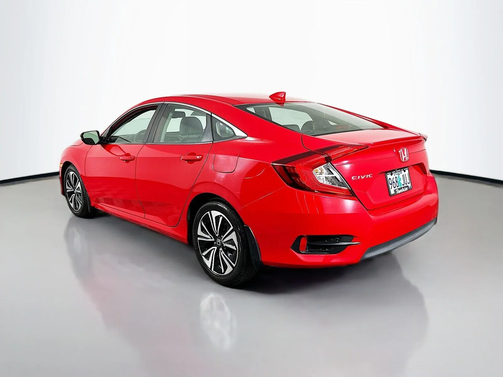 Used 2017 Rallye Red Honda EX-L image 6