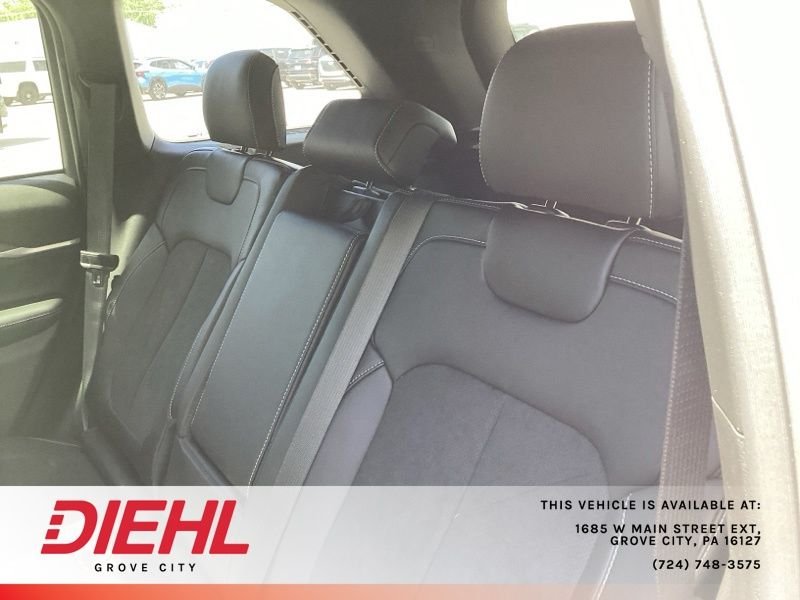 Used 2026 White/off-white Jeep Laredo Altitude image 13