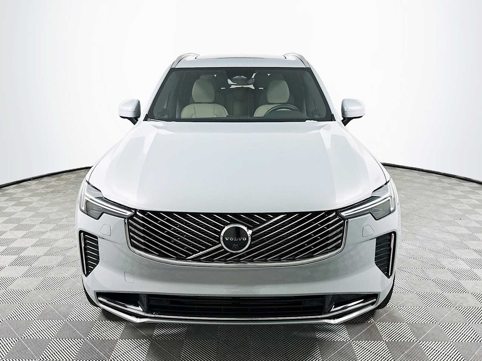 New 2026 Vapour Grey Volvo Plus image 2
