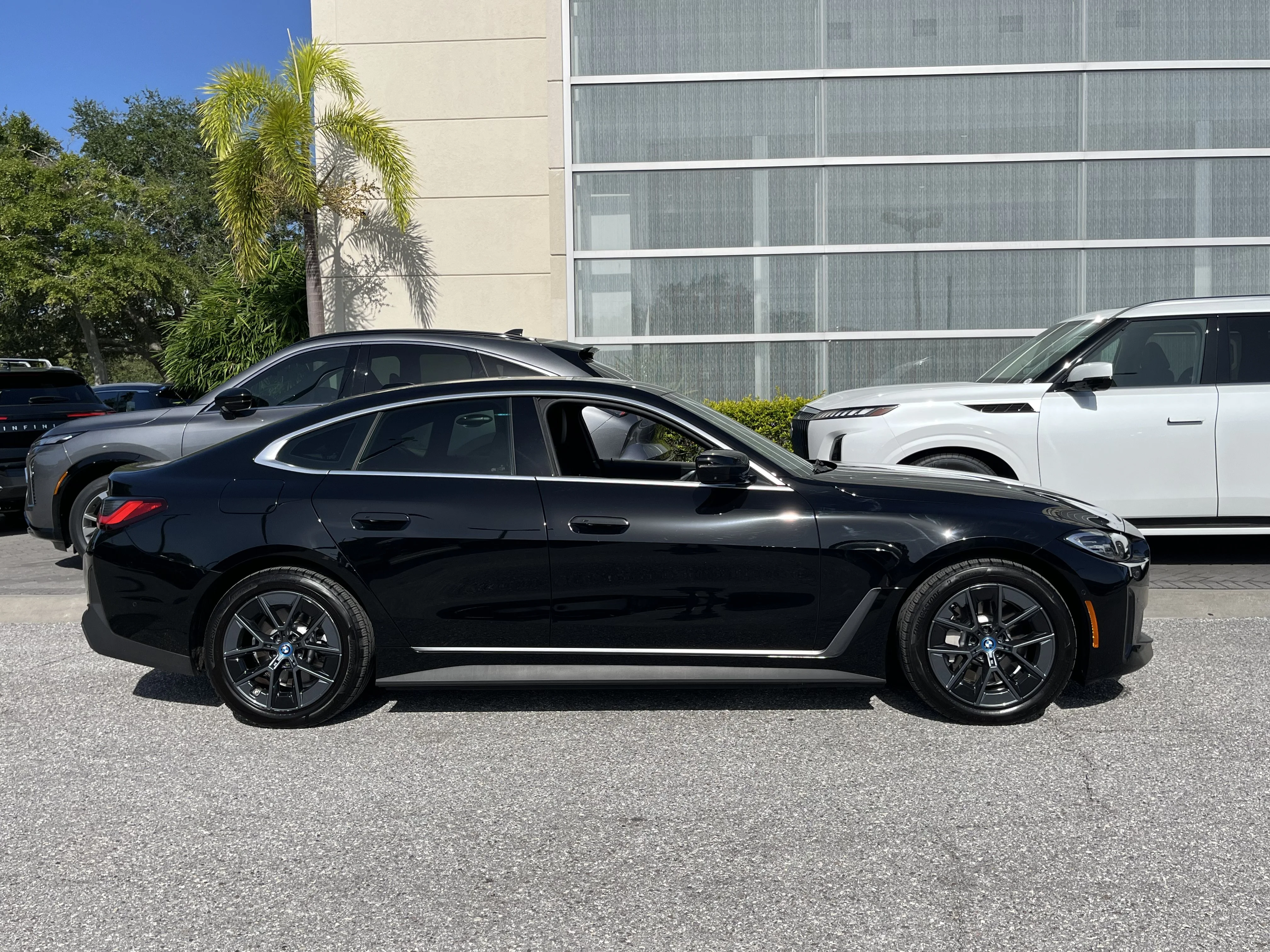 Used 2024 Jet Black BMW eDrive35 image 10
