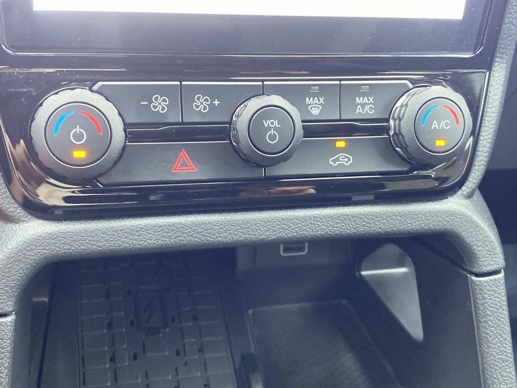 New 2026 Shadow Black Ford XLT image 16