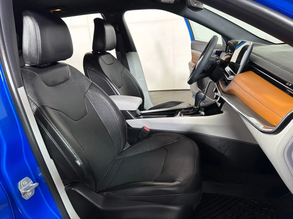 Used 2023 Blue Jeep Limited image 23