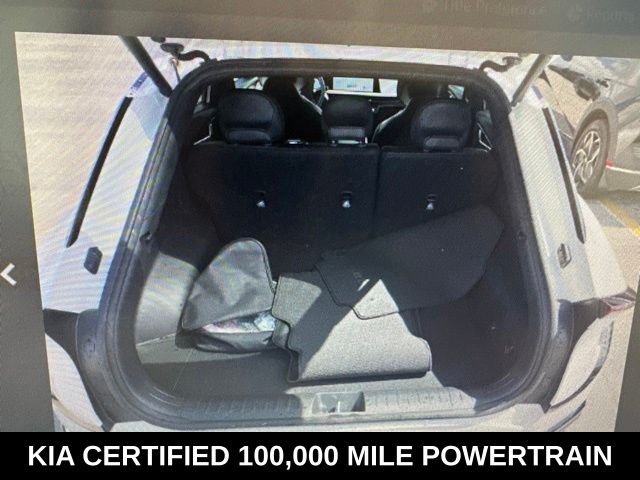 Used 2023 White Kia GT-Line image 6