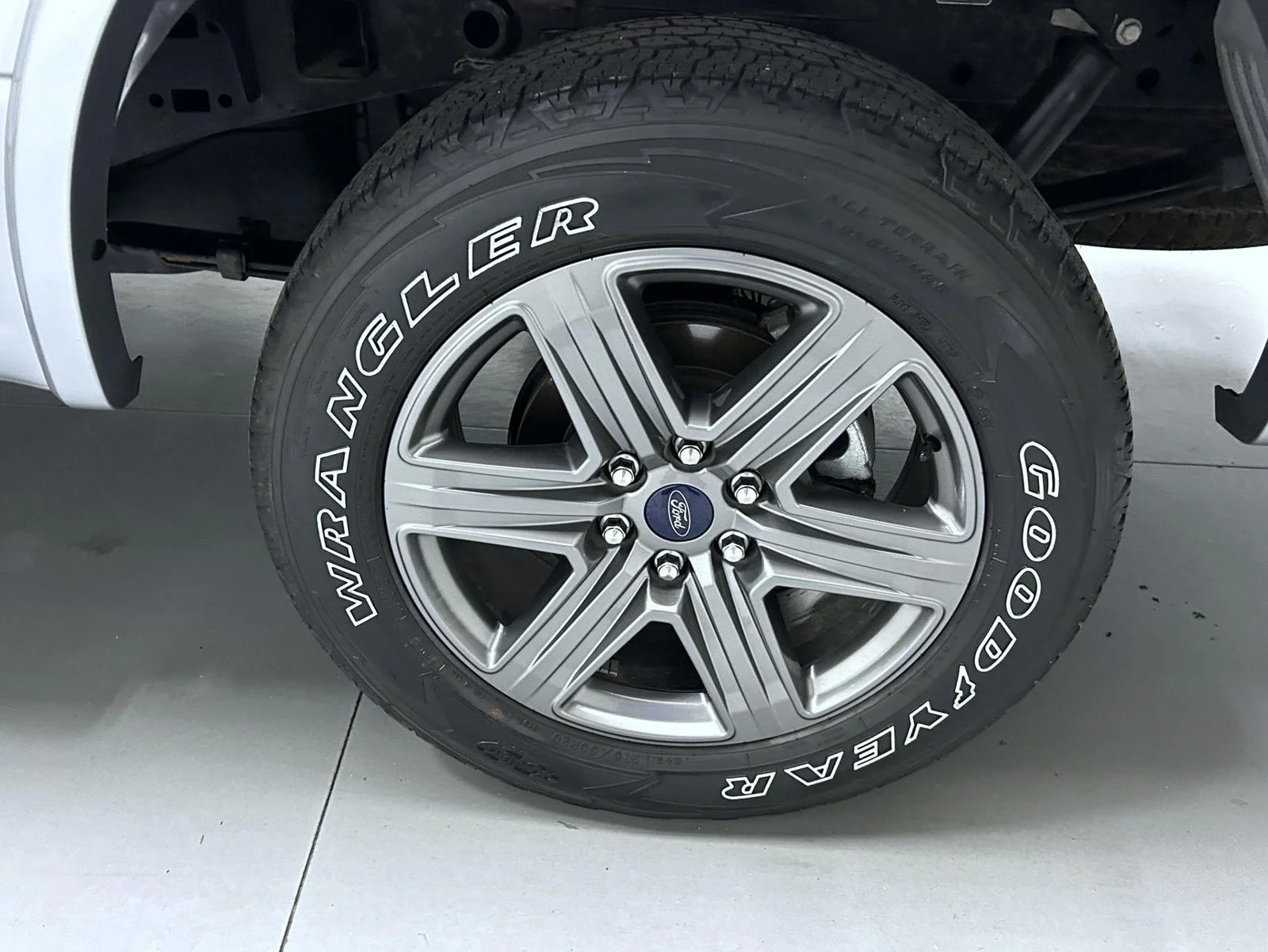 Used 2020 Silver Ford XLT image 22