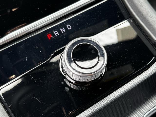 New 2026 Diamond Black Crystal Pearl-Coat Exterior Paint Jeep Laredo X image 19