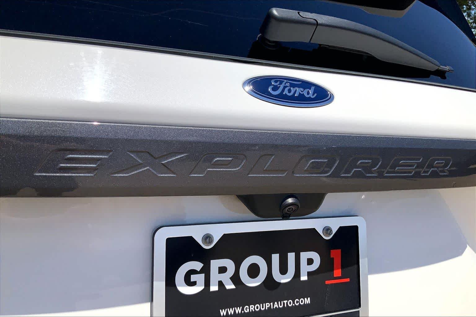 Used 2022 Star White Metallic Tri-Coat Ford XLT image 32