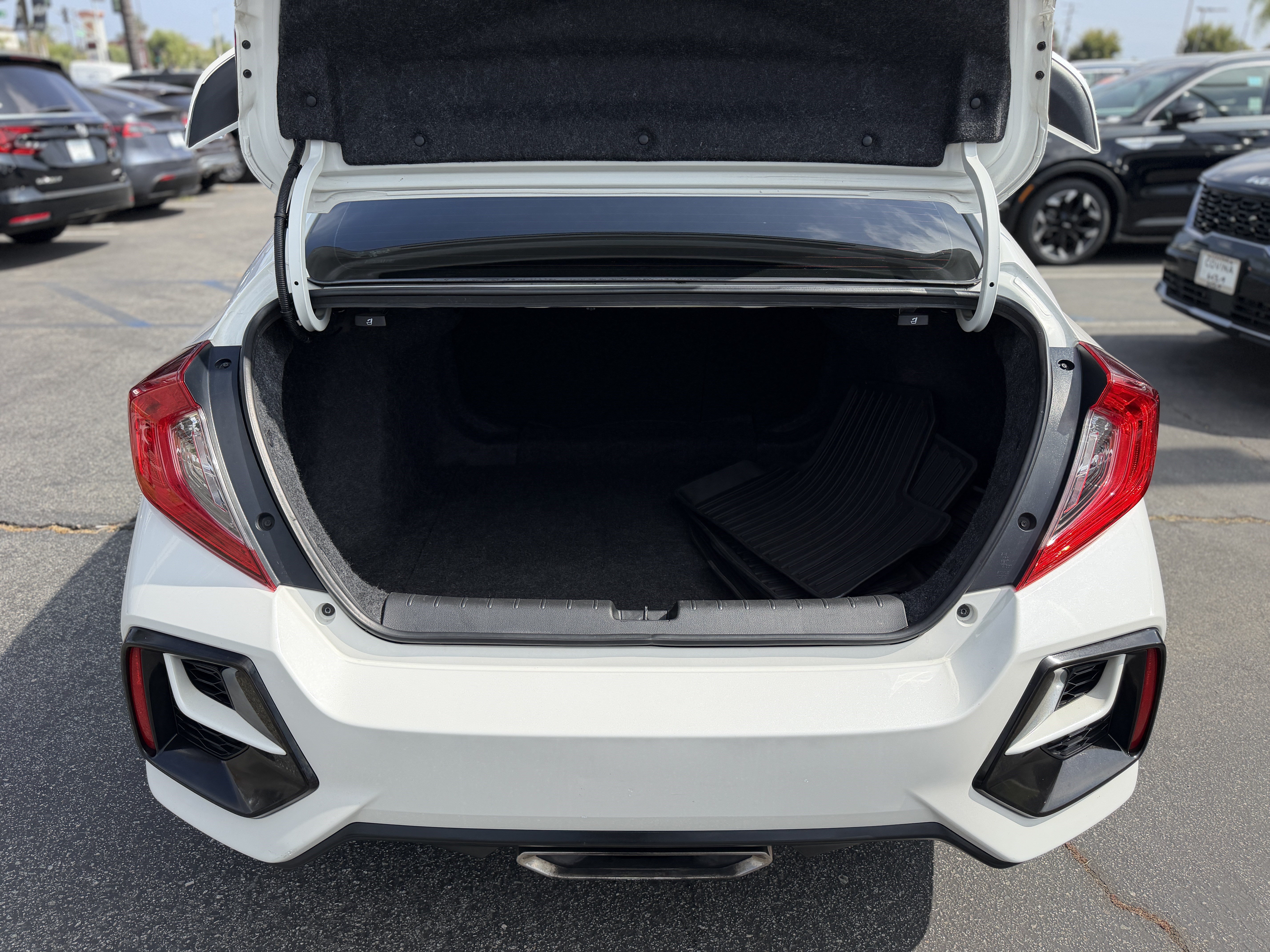Used 2020 Platinum White Pearl Honda Si image 10