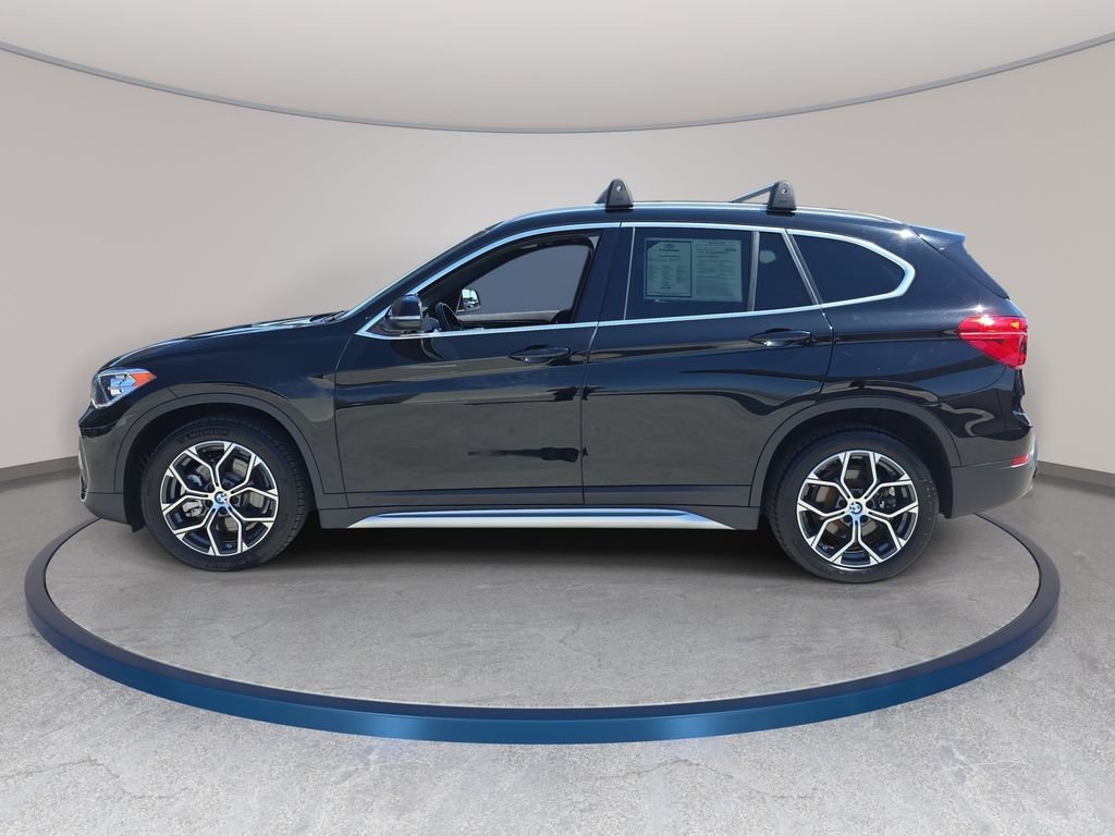 Used 2021 Black BMW sDrive28i image 9
