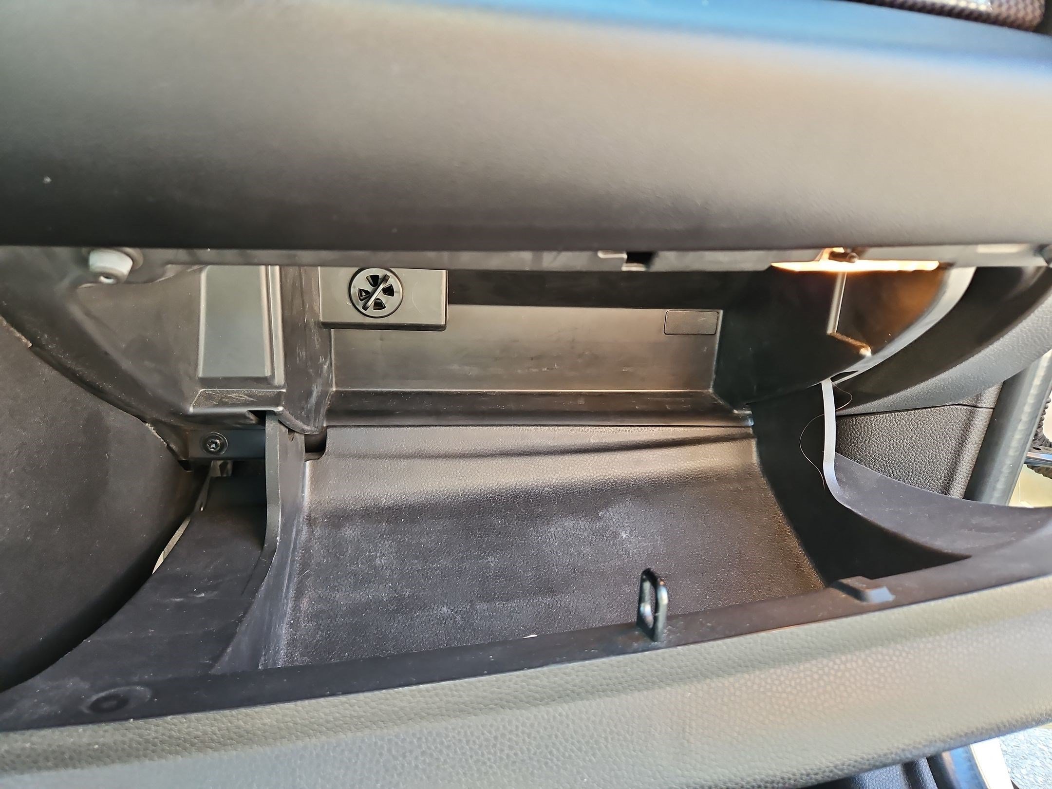 Used 2014 Pepper White MINI S image 25