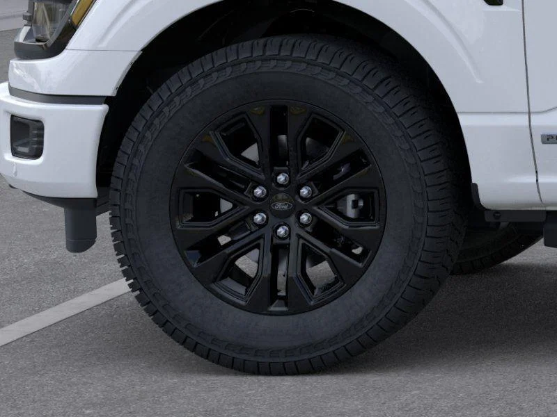 New 2026 Oxford White Ford XLT image 19