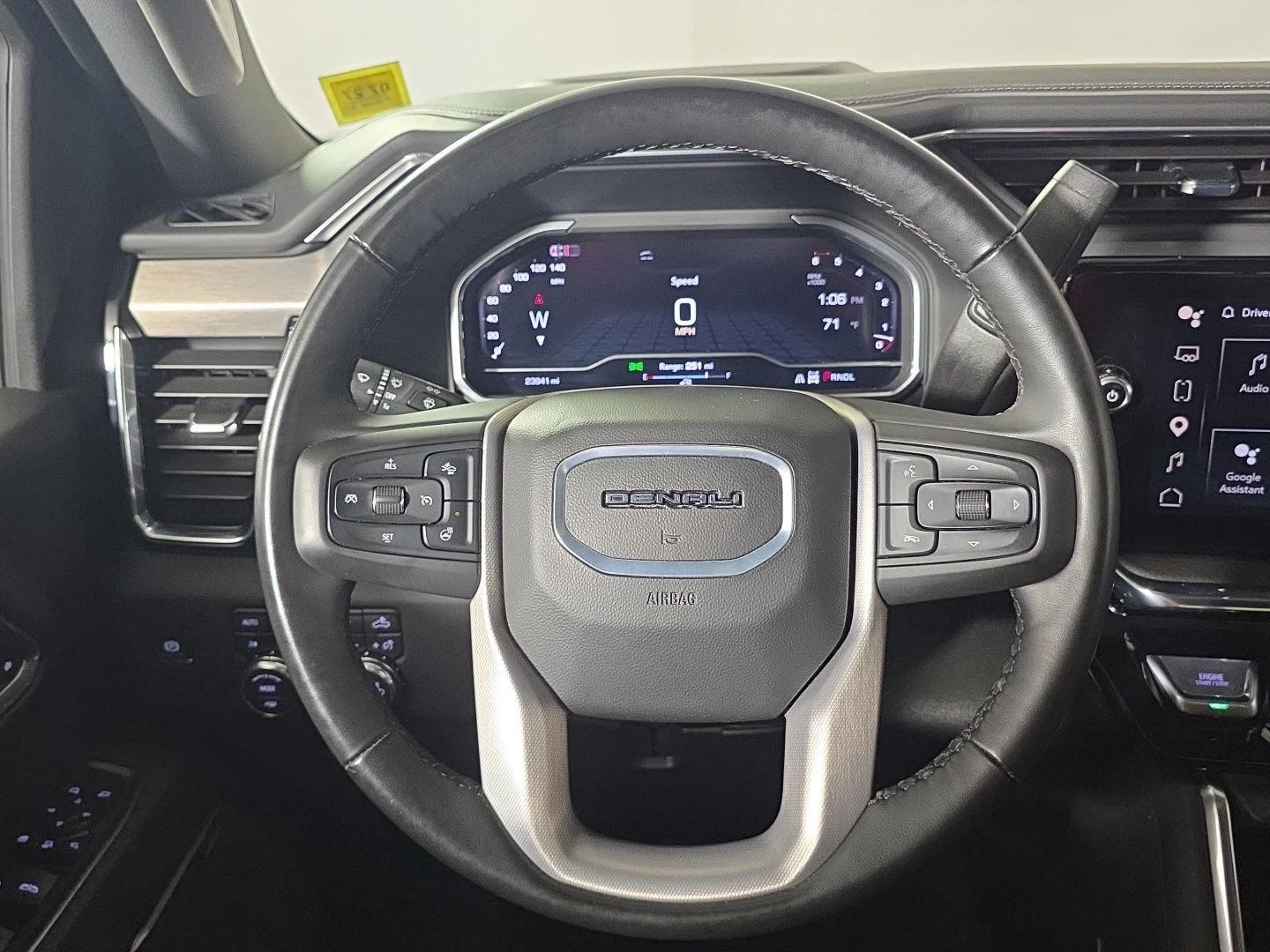 Used 2025 Onyx Black GMC Denali image 33