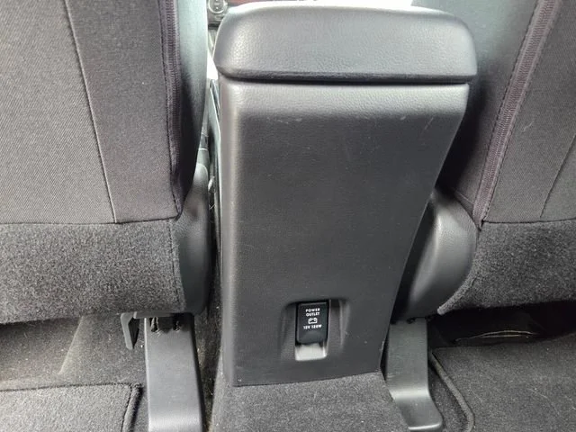 Used 2020 Silver Mitsubishi ES image 13