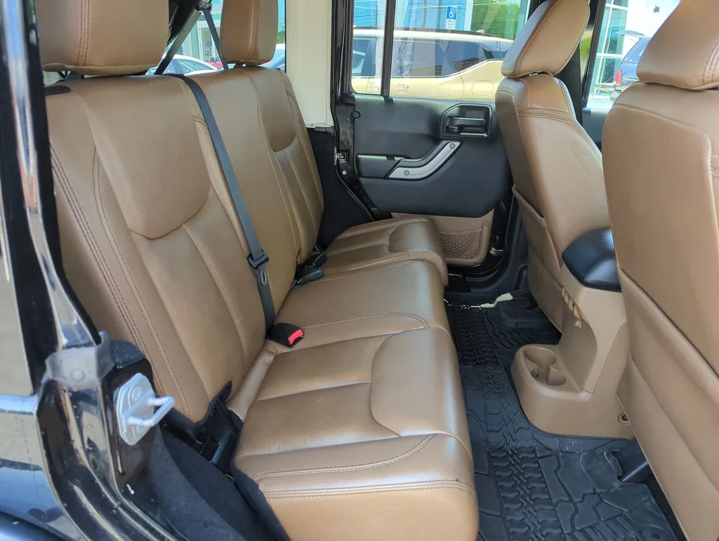Used 2014 Black Jeep Unlimited Sahara image 29