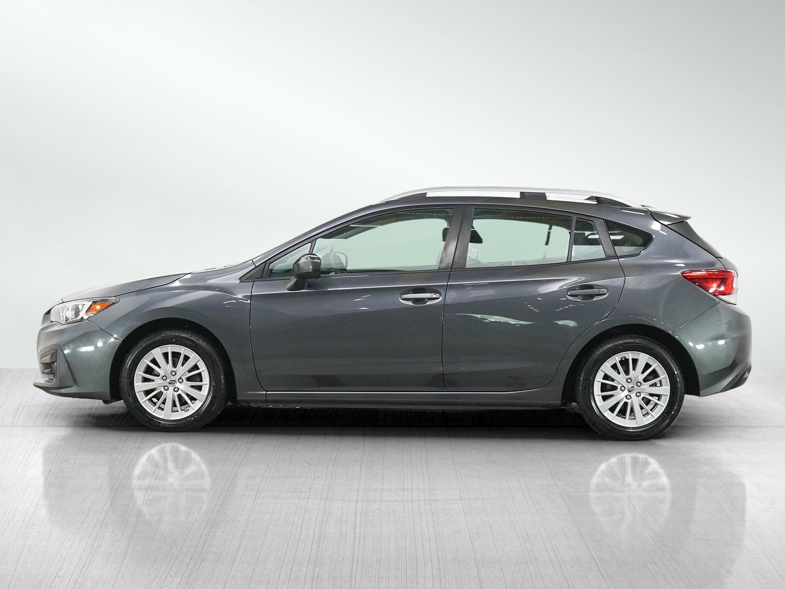 Used 2018 Subaru Impreza Premium with VIN 4S3GTAD6XJ3742187 for sale in South Saint Paul, Minnesota