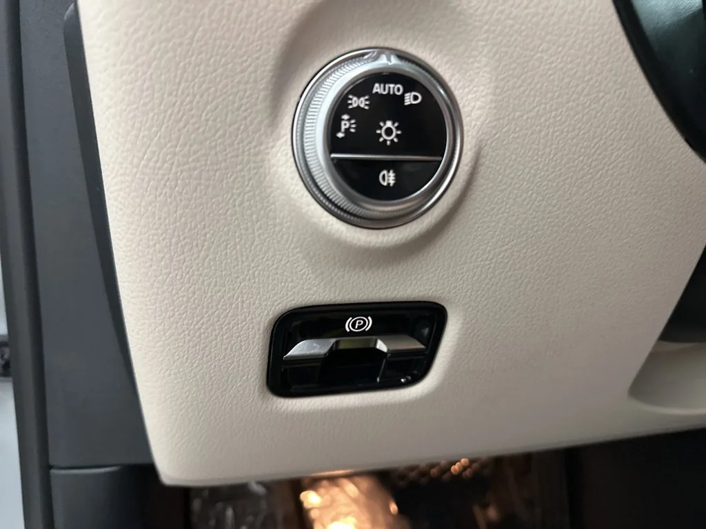 Used 2026 White Mercedes-Benz C 300 image 17