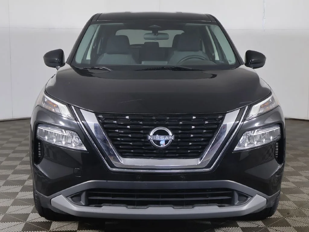 Used 2023 Black Nissan SV image 9