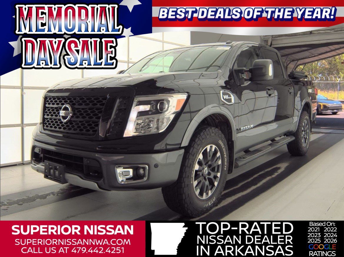 2017 Nissan Titan PRO-4X 4X4 Crew Cab's photo