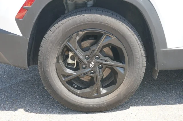 Used 2024 White Pearl Hyundai SEL image 6