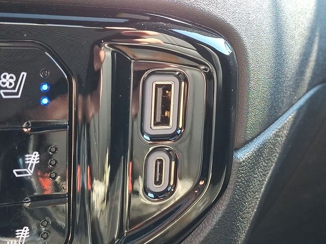 Used 2024 Summit White Chevrolet High Country image 23