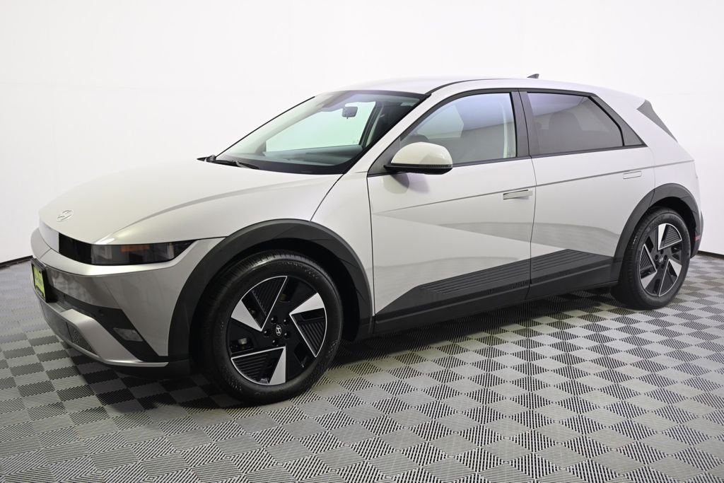 Certified 2025 Hyundai IONIQ 5 SE with VIN 7YAKMDDCXSY020990 for sale in St. Louis Park, MN