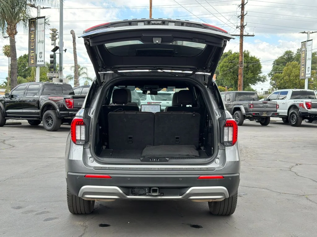 Used 2025 Gray Ford Platinum image 25