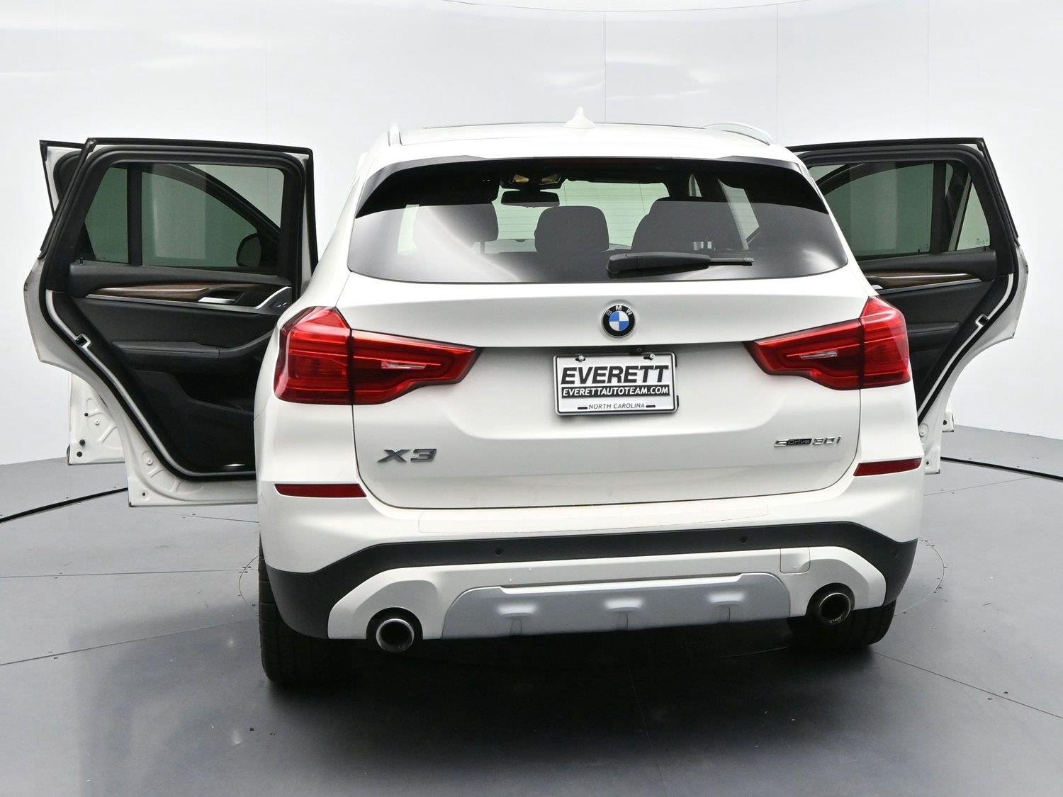 Used 2019 Alpine White BMW sDrive30i image 39