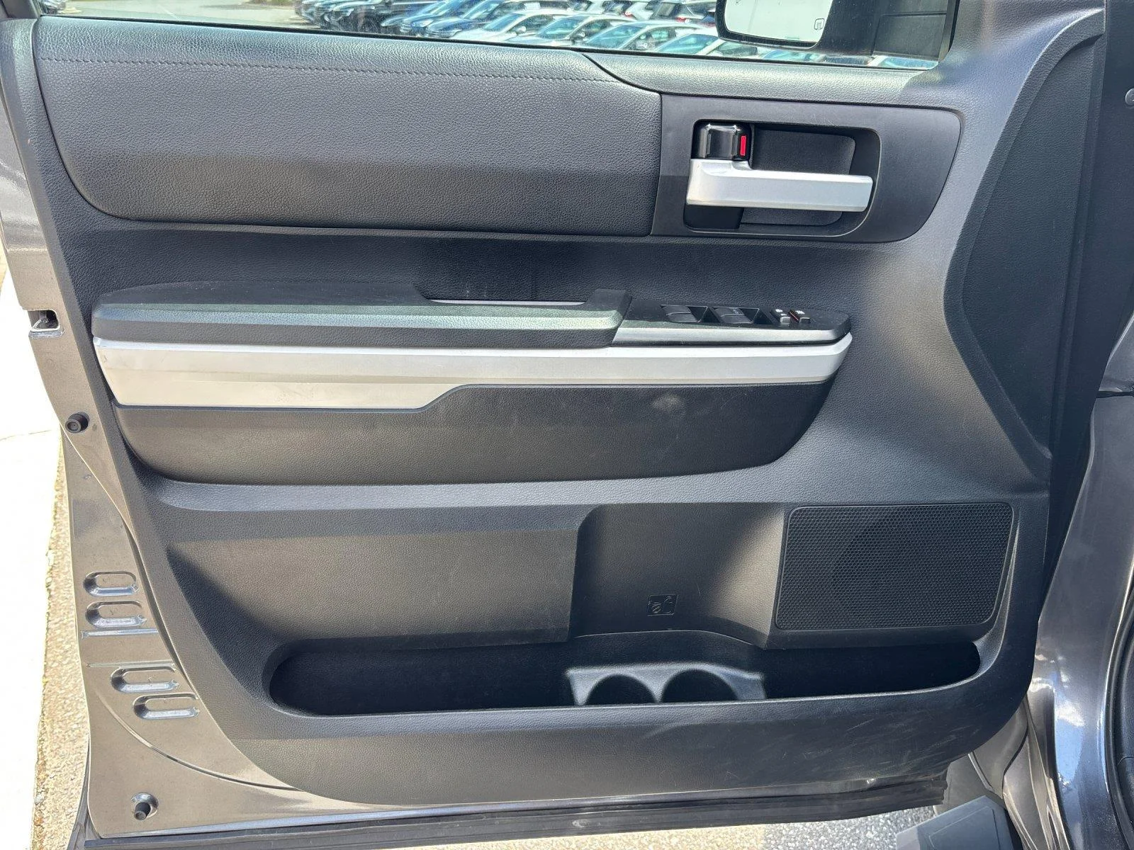 Used 2021 Magnetic Gray Metallic TOYOTA SR5 image 12